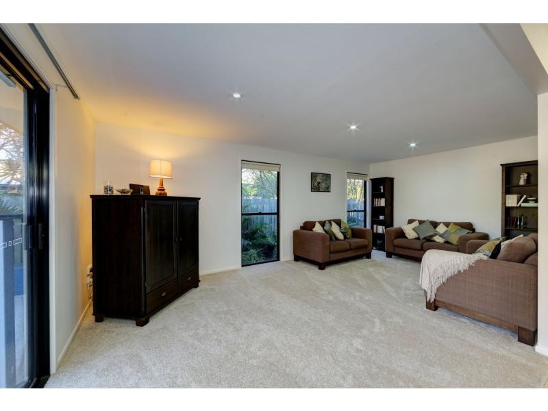2 Causeway Place, Bargara QLD 4670
