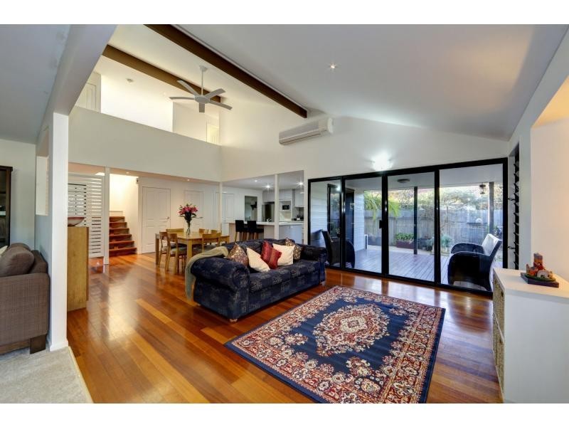 2 Causeway Place, Bargara QLD 4670