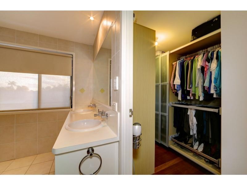 2 Causeway Place, Bargara QLD 4670