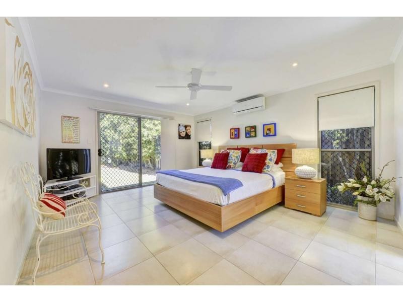 4 Henderson Row, Bargara QLD 4670