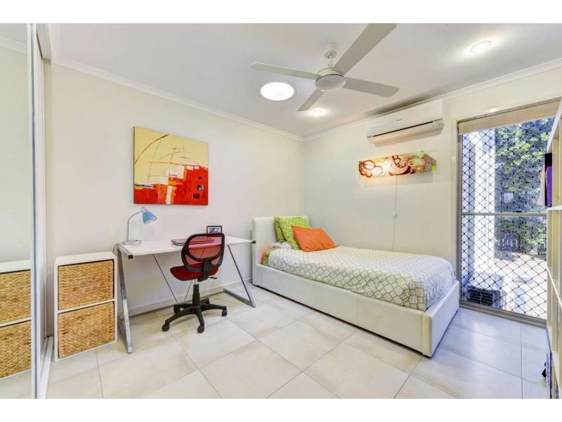 4 Henderson Row, Bargara QLD 4670