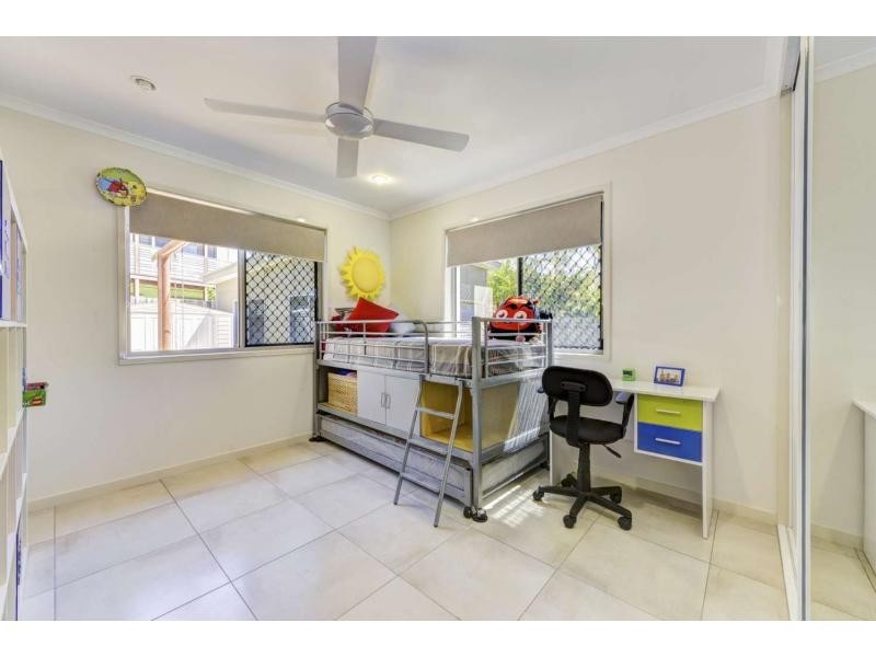 4 Henderson Row, Bargara QLD 4670