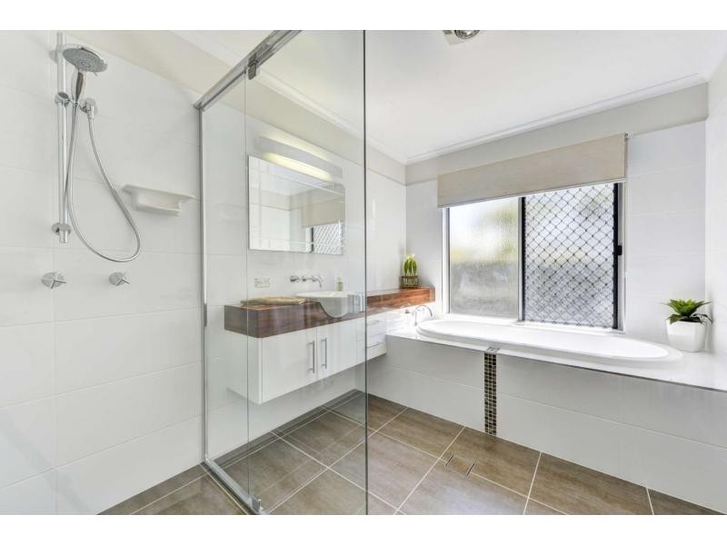 4 Henderson Row, Bargara QLD 4670
