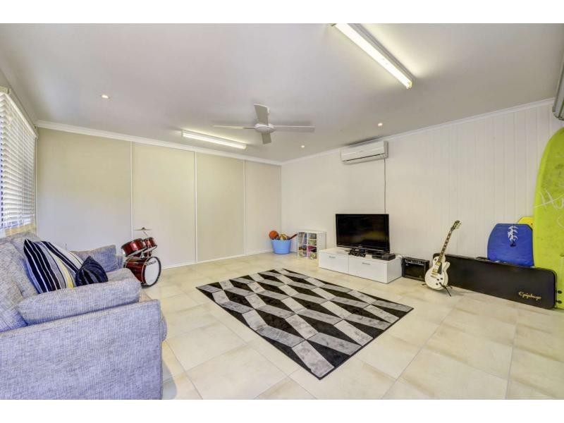 4 Henderson Row, Bargara QLD 4670