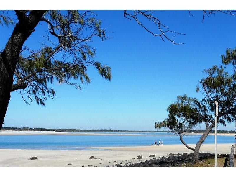 51 Bluewater Drive, Elliott Heads QLD 4670