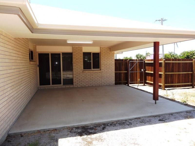 12 Logan Road, Innes Park QLD 4670