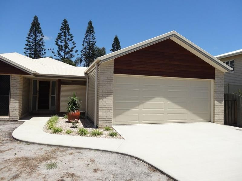 12 Logan Road, Innes Park QLD 4670