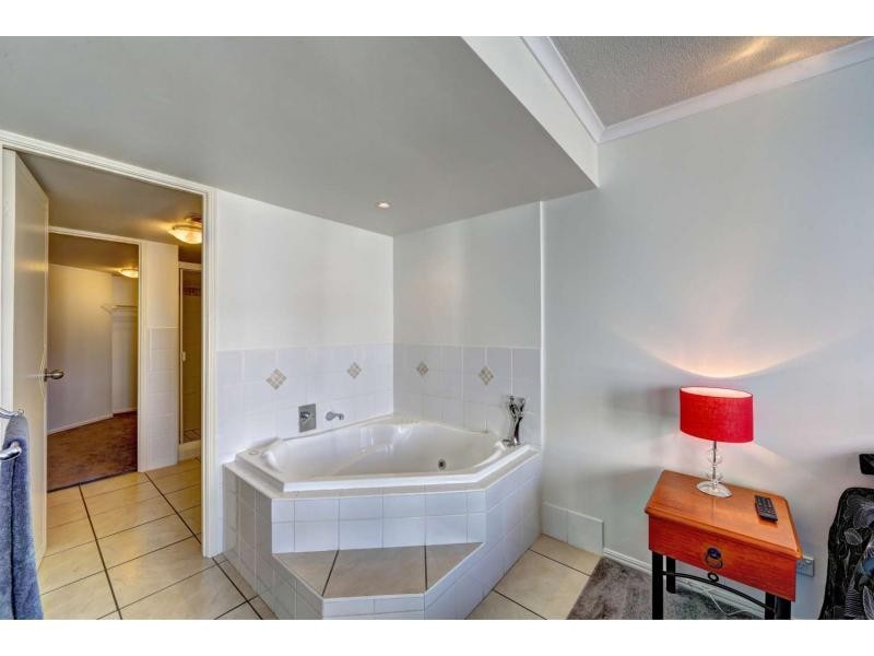 Unit 8/2 Baxter Street, Bargara QLD 4670