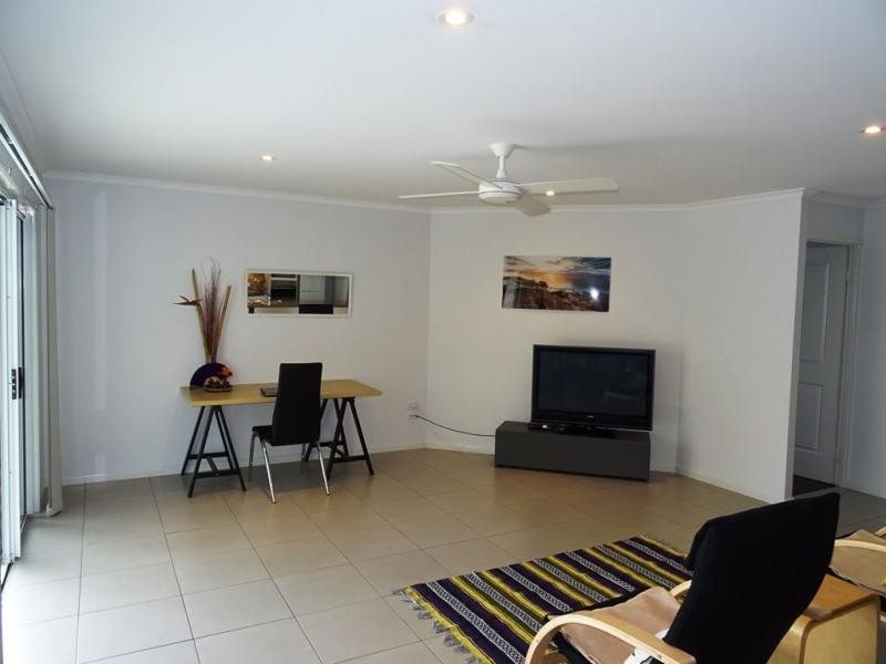 5 Riordan Place, Kellys Beach, Bargara QLD 4670