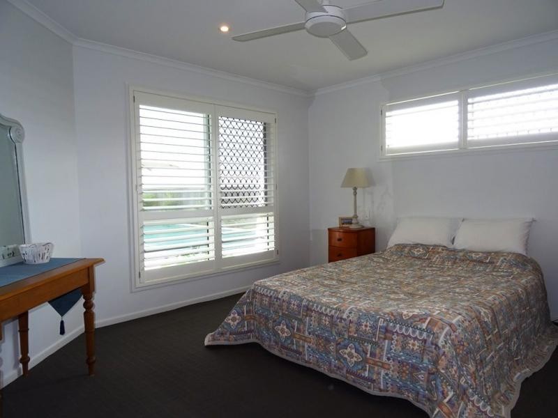 5 Riordan Place, Kellys Beach, Bargara QLD 4670