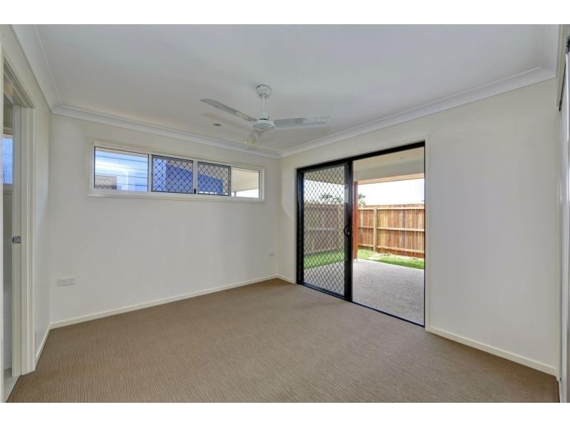 6 Back Hill Drive, Coral Cove QLD 4670