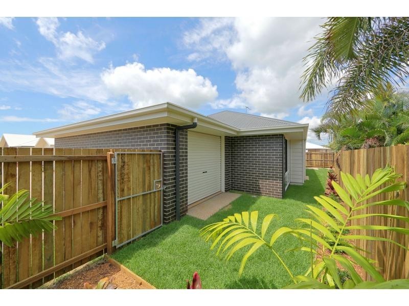 6 Back Hill Drive, Coral Cove QLD 4670