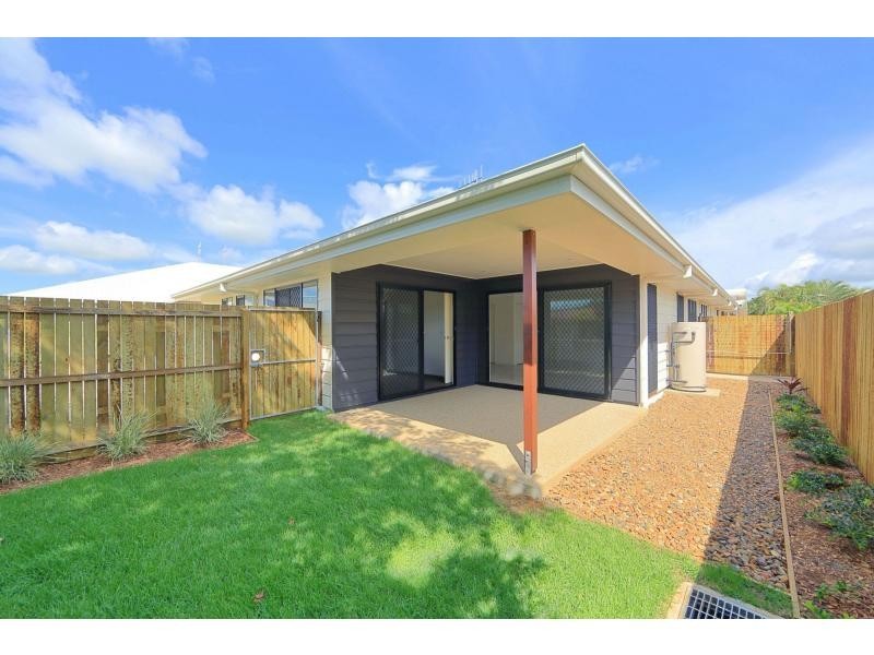 6 Back Hill Drive, Coral Cove QLD 4670