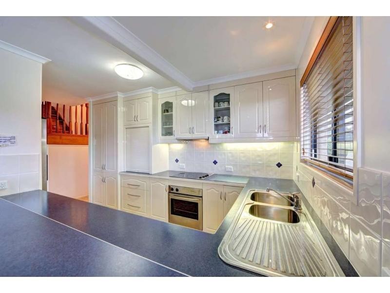 22 Chantelle Circuit, Coral Cove QLD 4670