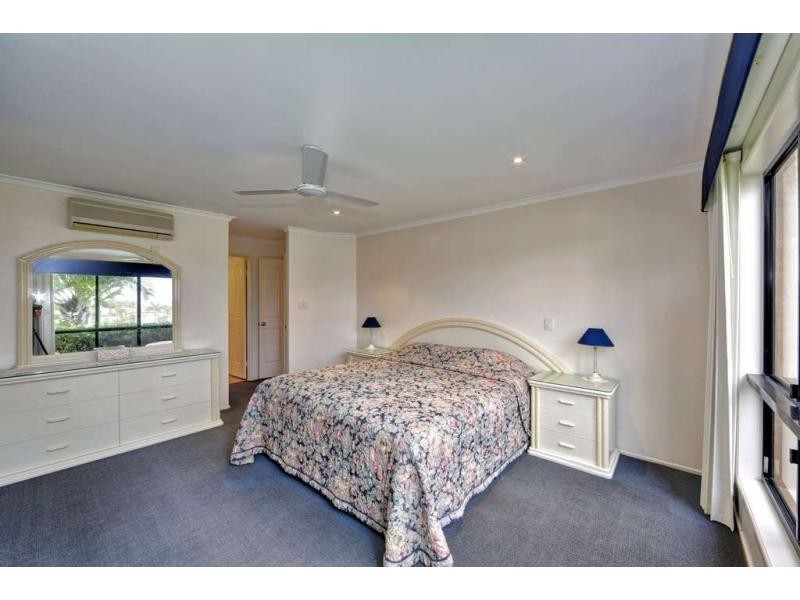 22 Chantelle Circuit, Coral Cove QLD 4670