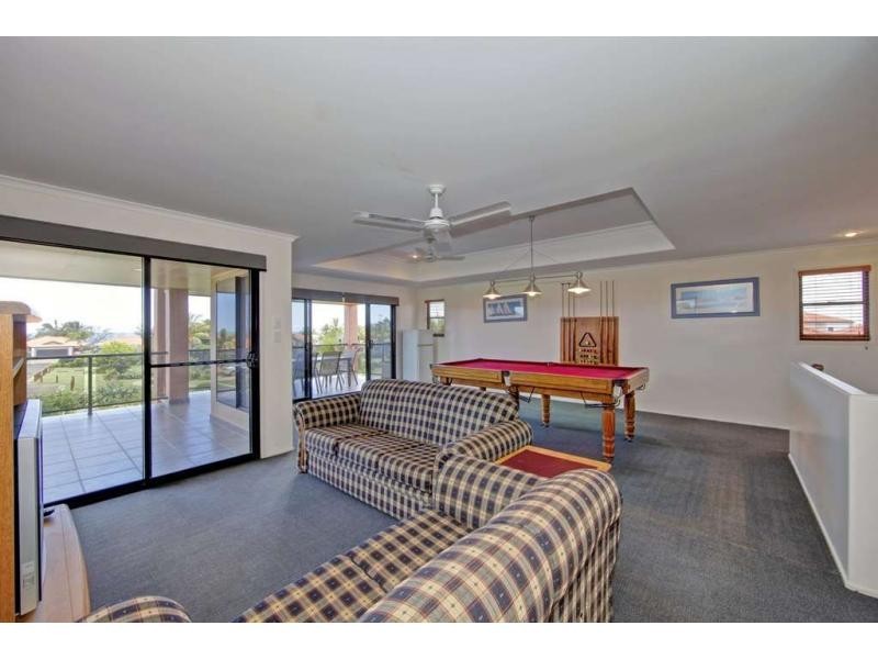 22 Chantelle Circuit, Coral Cove QLD 4670