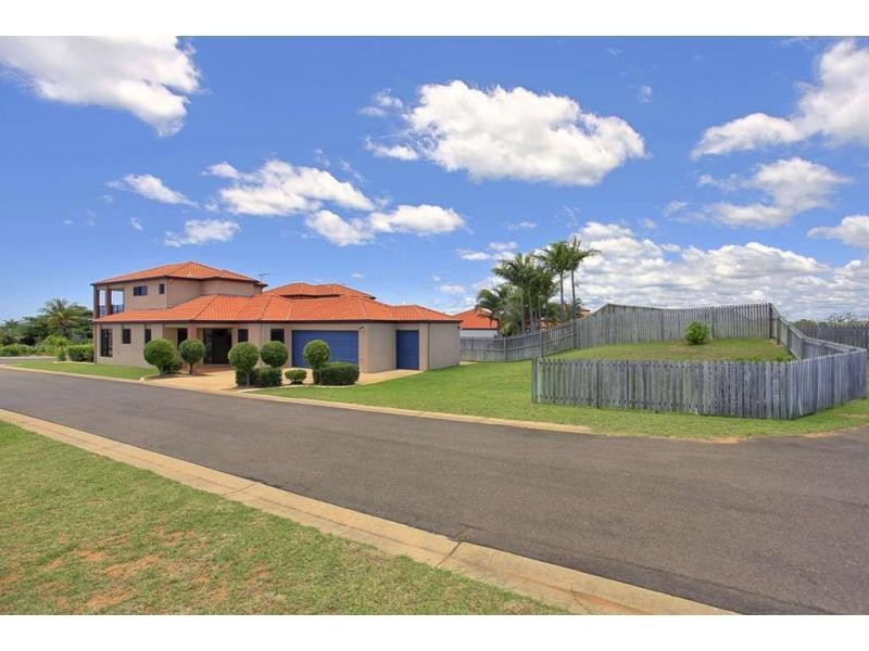 22 Chantelle Circuit, Coral Cove QLD 4670