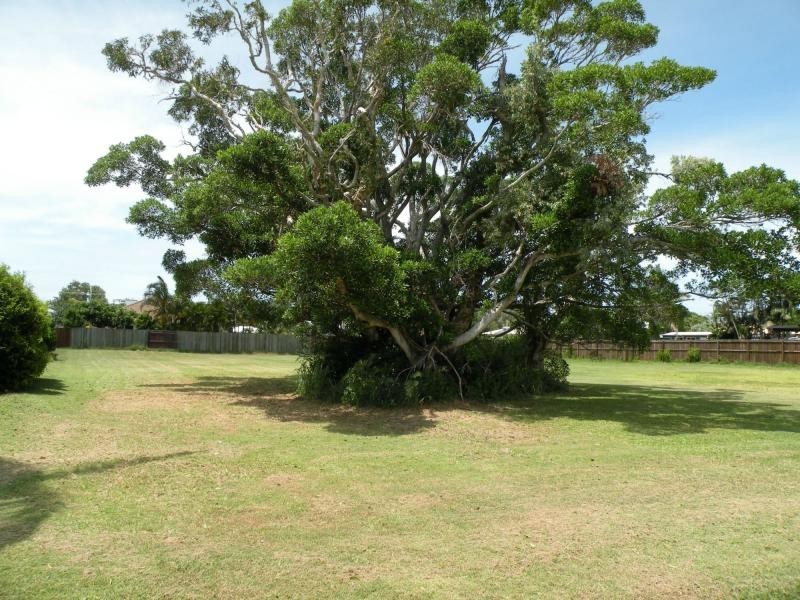 32 Tanner Street, Bargara QLD 4670