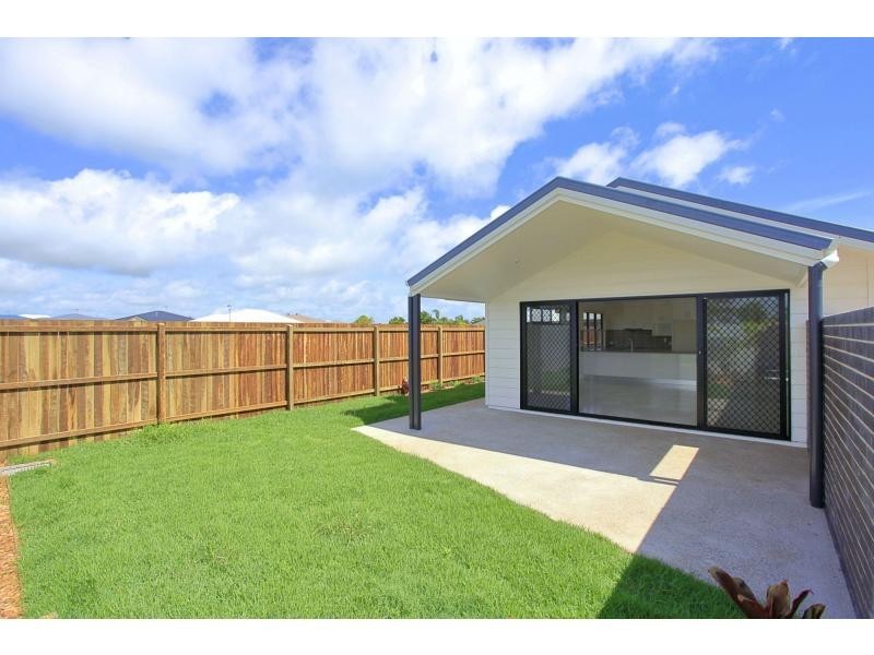 Villa 1/6 Backhill Drive, Coral Cove QLD 4670