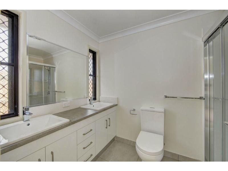 Villa 1/6 Backhill Drive, Coral Cove QLD 4670