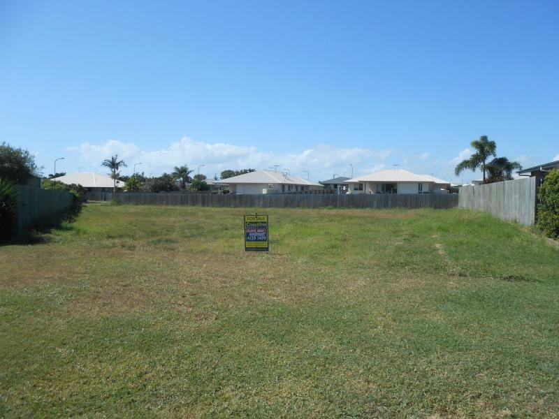 6 Amber Close, Bargara QLD 4670