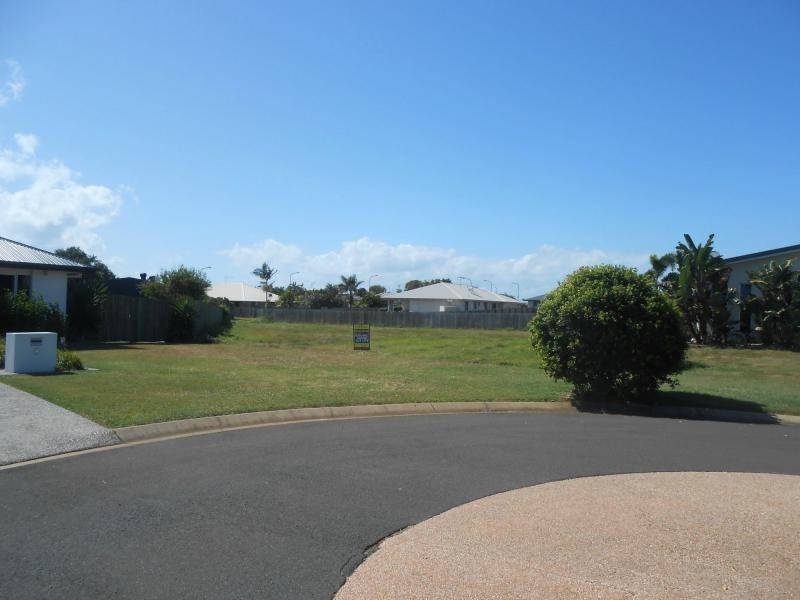 6 Amber Close, Bargara QLD 4670