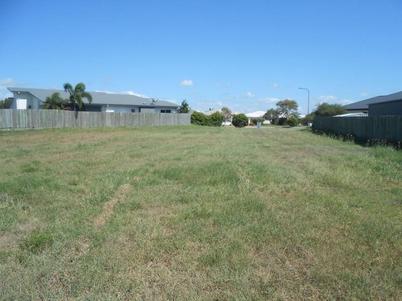 6 Amber Close, Bargara QLD 4670