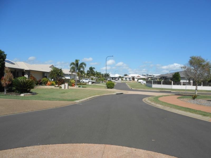 6 Amber Close, Bargara QLD 4670