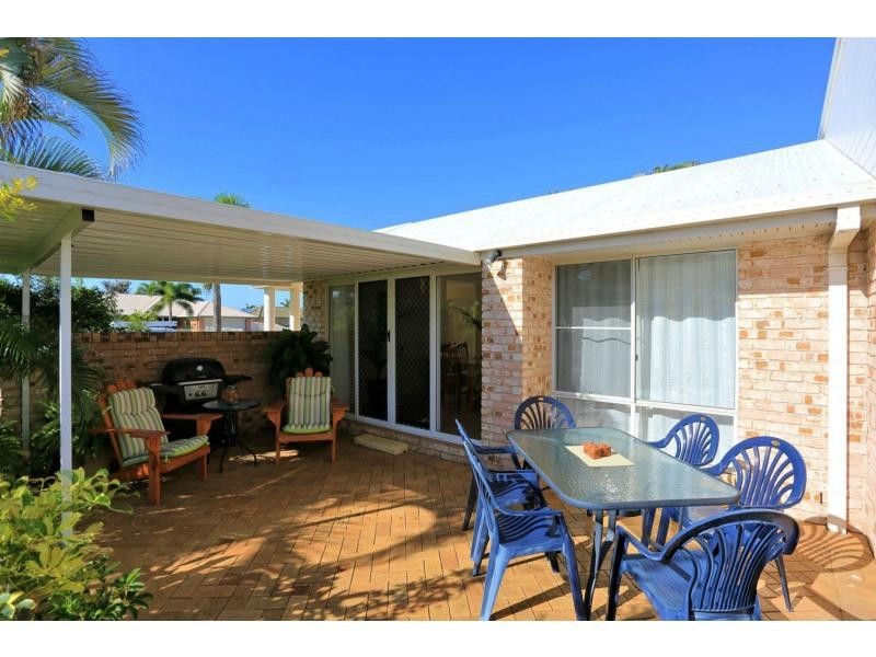 10 Norman Terrace, Bargara QLD 4670