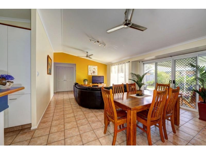 10 Norman Terrace, Bargara QLD 4670