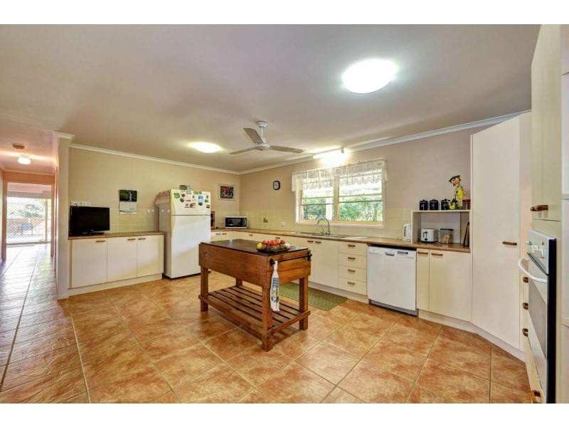 8 Clipper Street, Innes Park QLD 4670