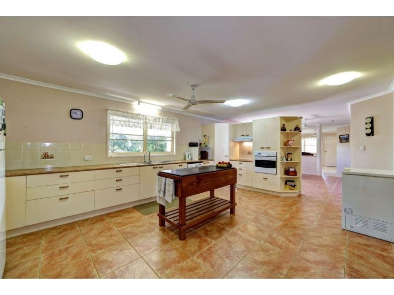 8 Clipper Street, Innes Park QLD 4670