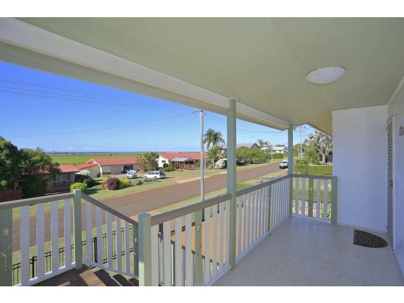 10 Rehbein Avenue, Qunaba QLD 4670