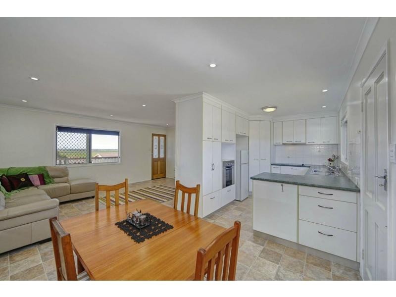 10 Rehbein Avenue, Qunaba QLD 4670