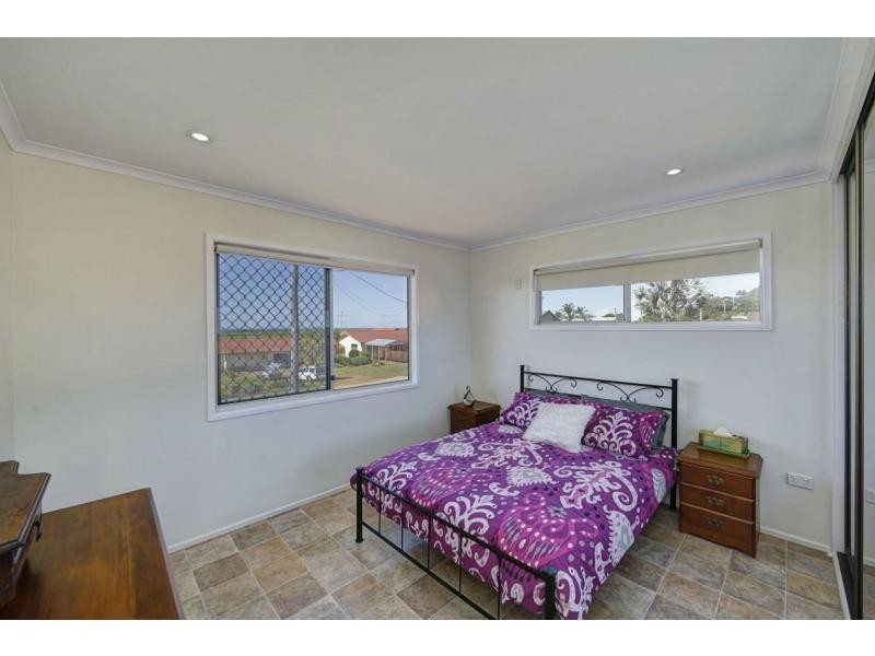 10 Rehbein Avenue, Qunaba QLD 4670