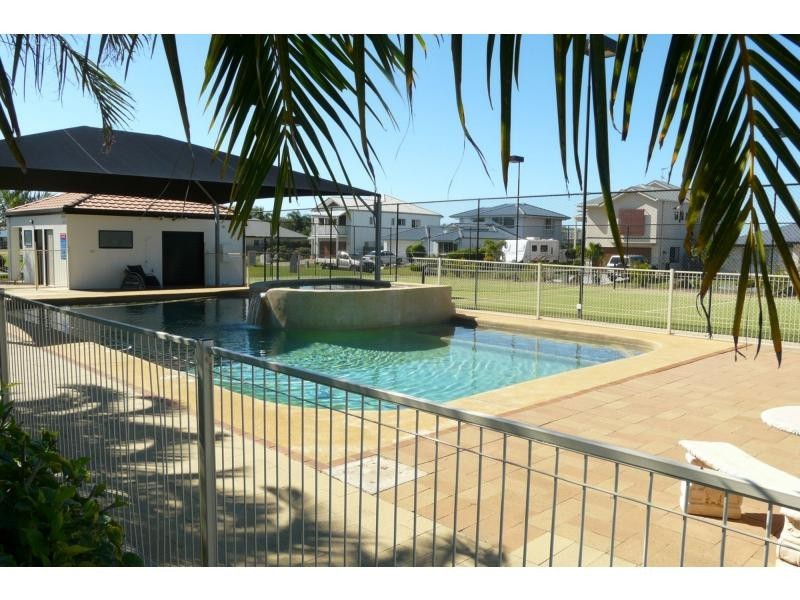1 Robert John Circuit, Coral Cove QLD 4670
