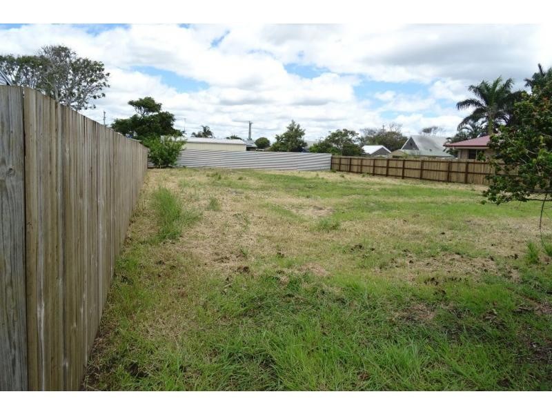 33 Byron Street, Burnett Heads QLD 4670