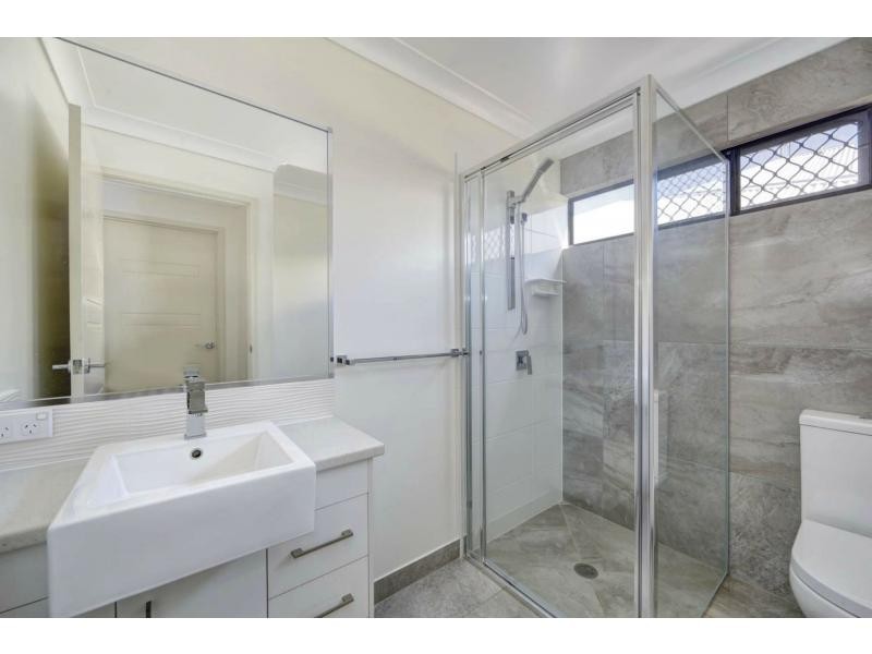 Unit 2/6 Backhill Drive, Coral Cove QLD 4670