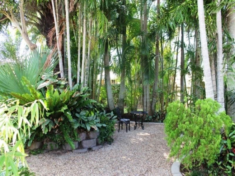 12 OCEAN Street, Burnett Heads QLD 4670