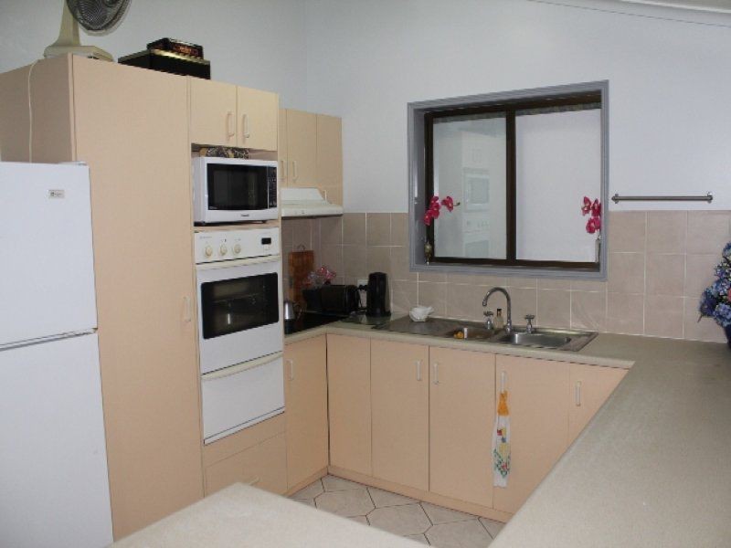 12 OCEAN Street, Burnett Heads QLD 4670