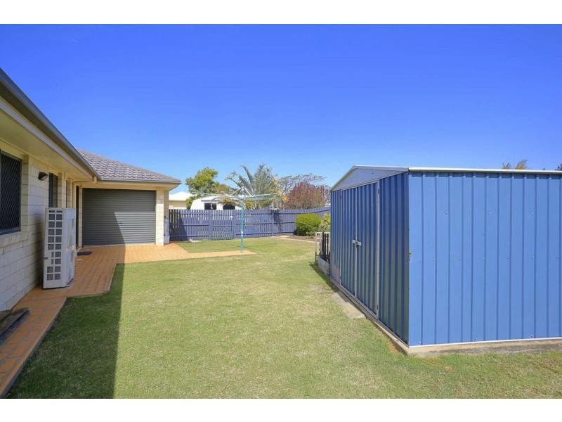 1 Meleisha Place, Coral Cove QLD 4670