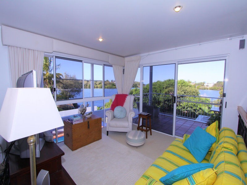 73 Fairway Drive, Bargara QLD 4670