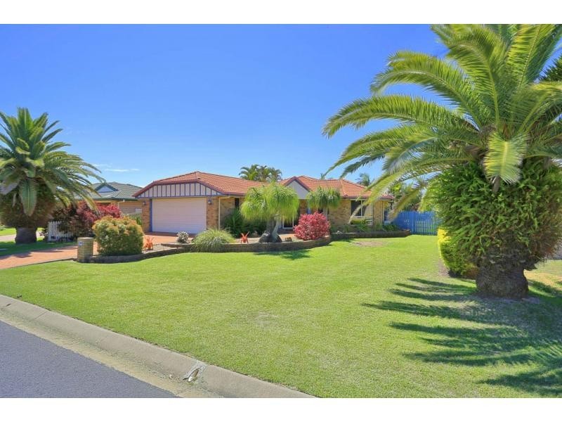 193 Barolin Esplanade, Coral Cove QLD 4670