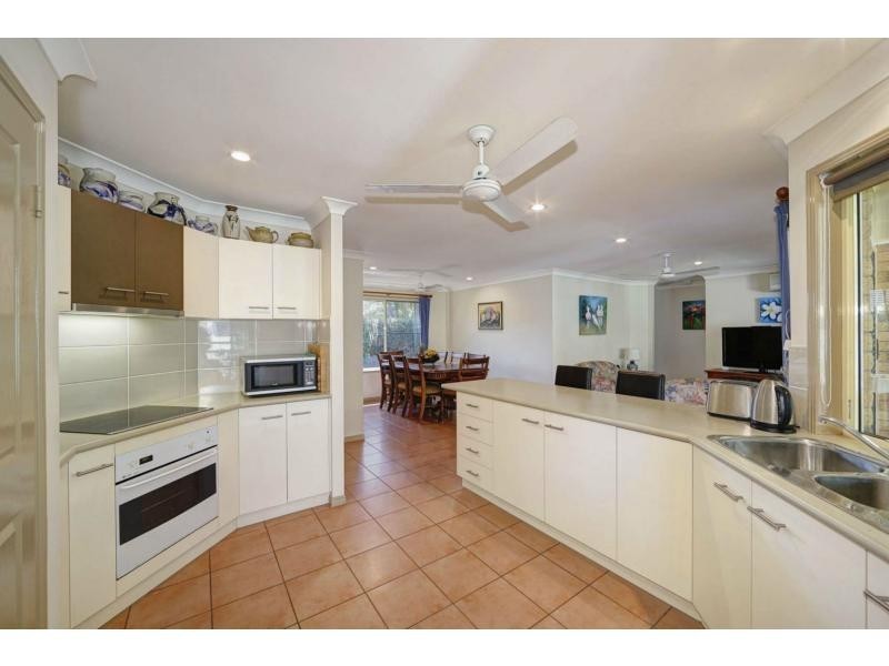 193 Barolin Esplanade, Coral Cove QLD 4670
