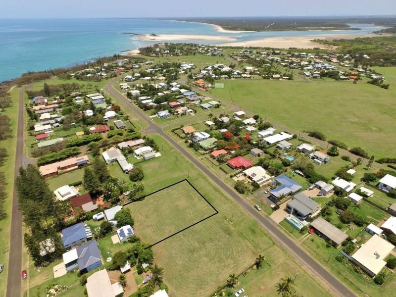 49 Bathurst Street, Elliott Heads QLD 4670