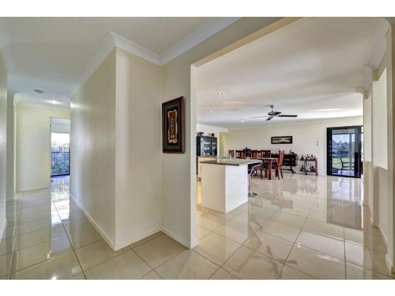 44 Bisdee Street, Coral Cove QLD 4670