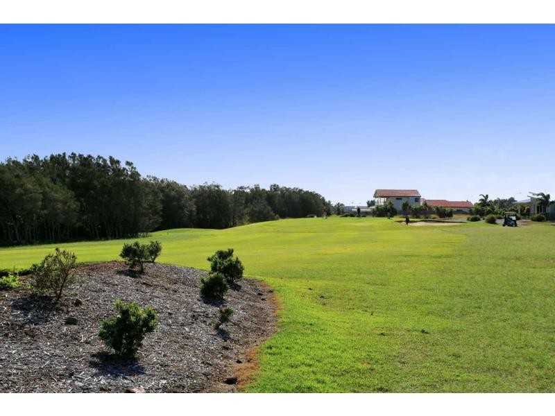 44 Bisdee Street, Coral Cove QLD 4670