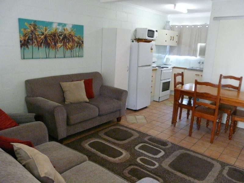 Unit 3/5 Miller Street, Bargara QLD 4670