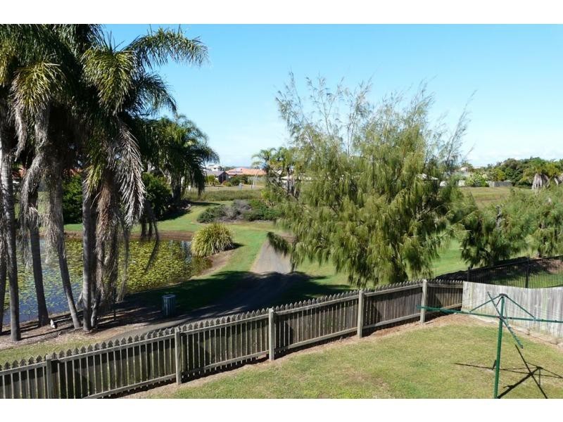 L1 Robert John Circuit, Coral Cove QLD 4670