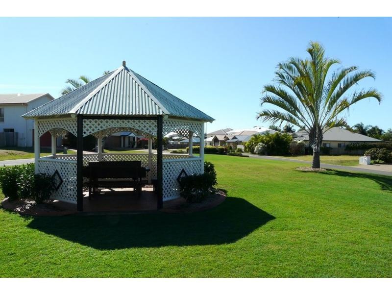 L1 Robert John Circuit, Coral Cove QLD 4670